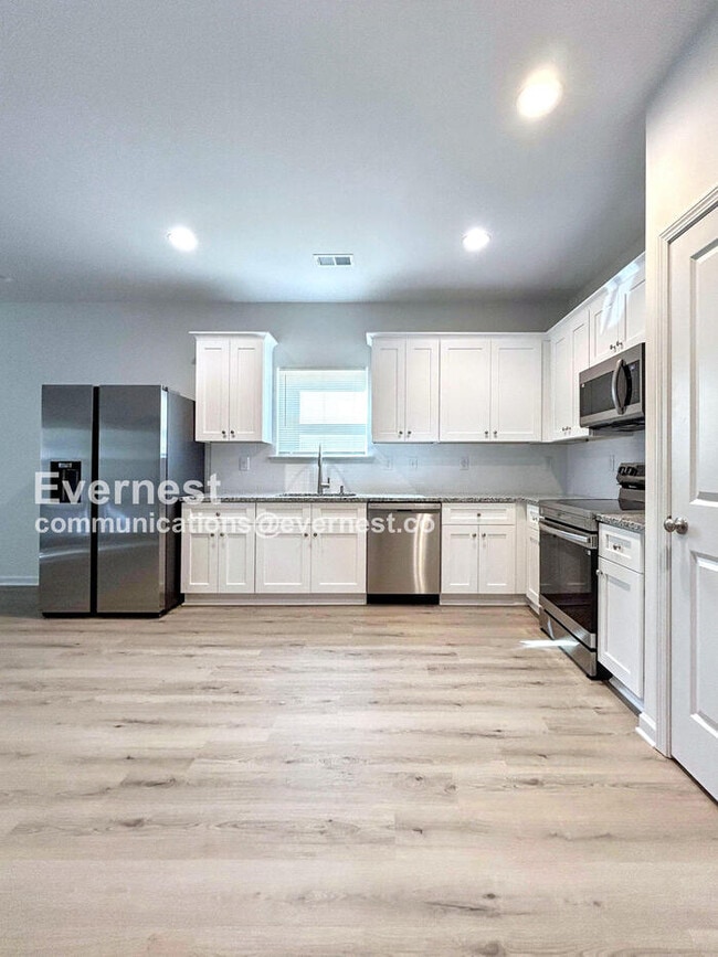 Building Photo - 212 Grant St