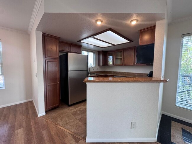 Foto del edificio - 3472 Hathaway Ave