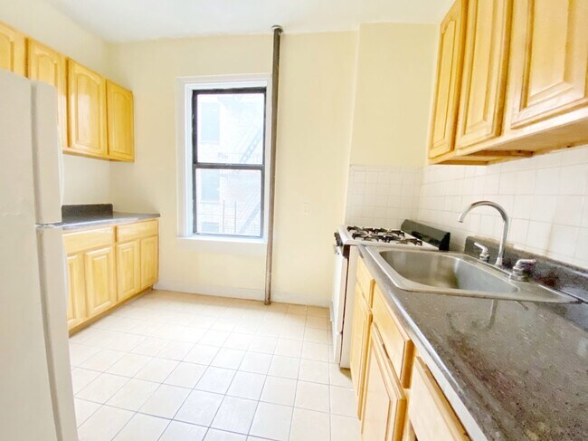 Building Photo - 3138 Bailey Avenue