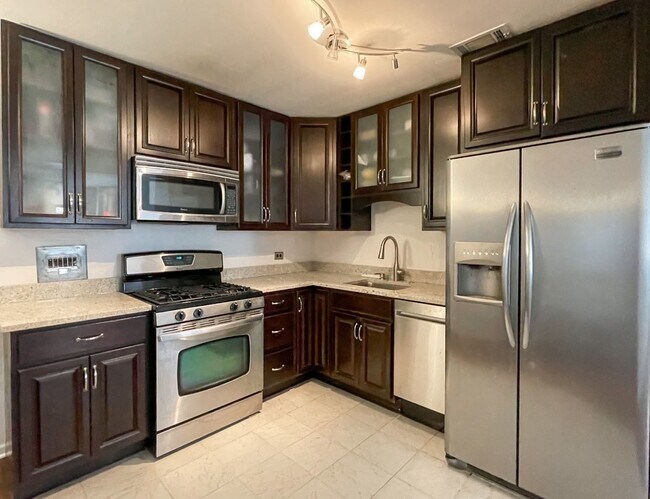 Foto del edificio - 253 E Delaware Pl