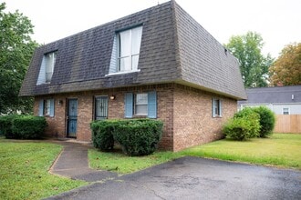Building Photo - 508 Wando Dr