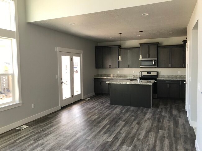 Building Photo - 2783 W Sparkford Dr