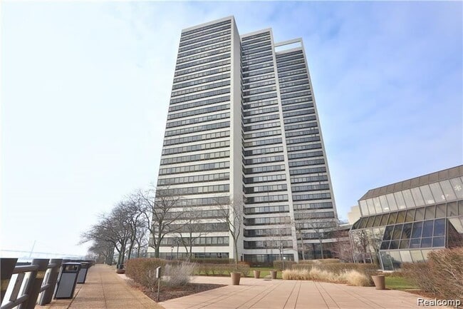 Building Photo - 1001 W Jefferson Ave