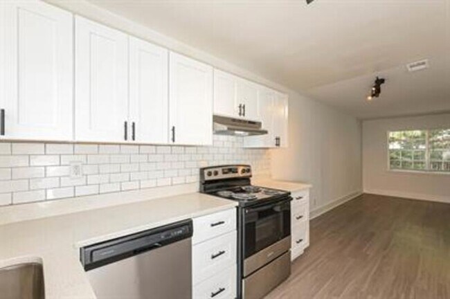 Foto del edificio - 2721 White Oak Dr