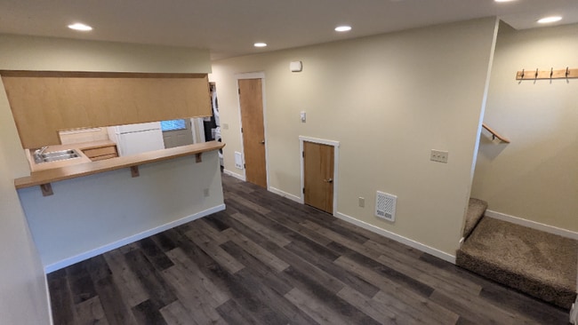 Foto del edificio - 5863 Cedar St