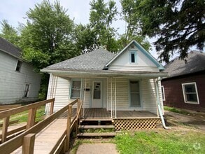 Building Photo - 610 Harmon St