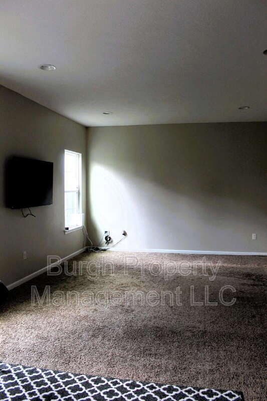 Building Photo - 331 Greene Dr
