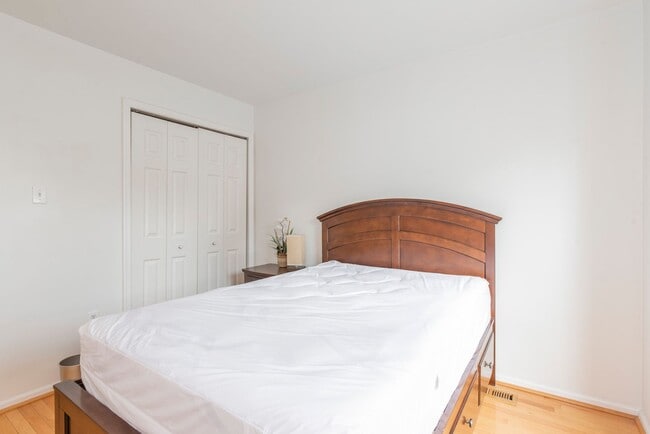 Building Photo - **Charming 3-Bedroom Townhome in Hockessin...
