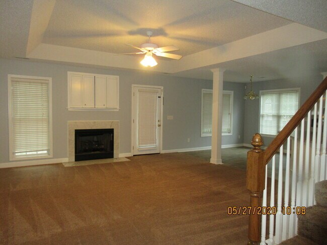 Building Photo - 105 Lee Ridge Dr