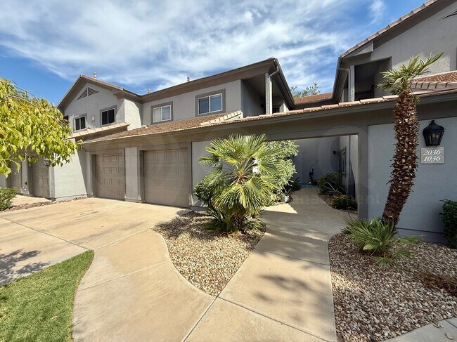 Building Photo - 7401 W Arrowhead Clubhouse Dr