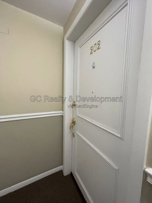 Foto del edificio - 1247 E Washington St