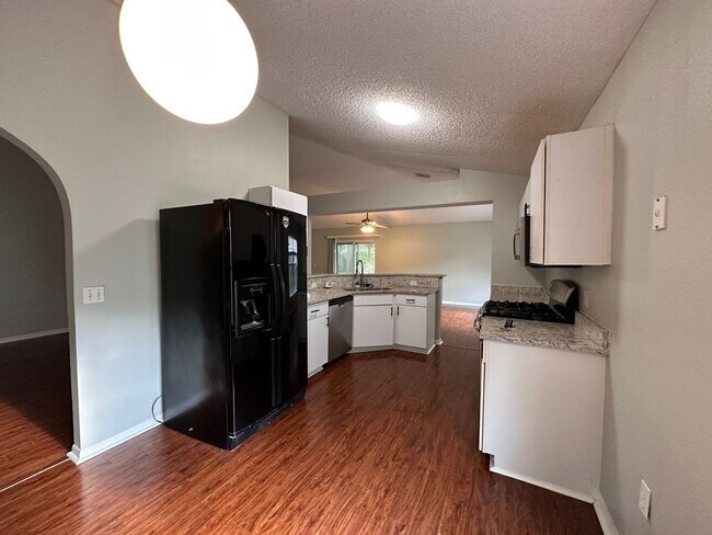 Foto del edificio - Sutton Lakes House for Rent!