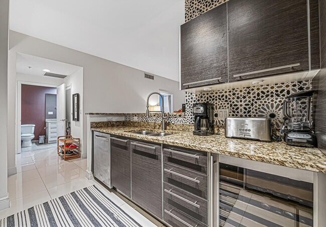 Foto del edificio - 550 Okeechobee Blvd