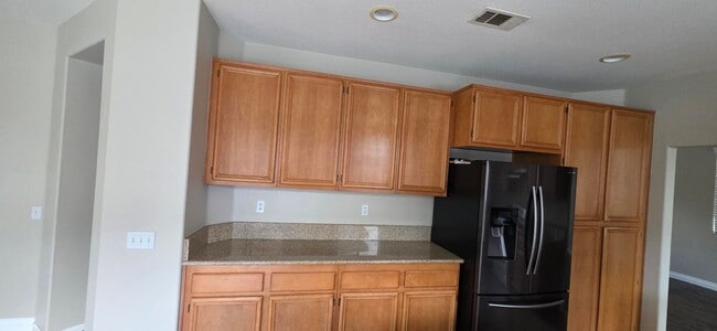 Building Photo - Large 6bed 4bath San Jacinto Beauty!