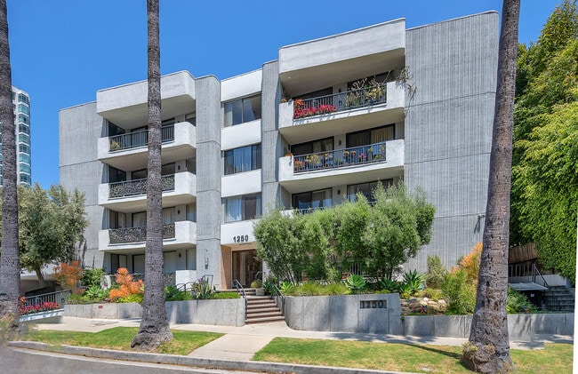 Building Photo - 1250 S Beverly Glen Blvd