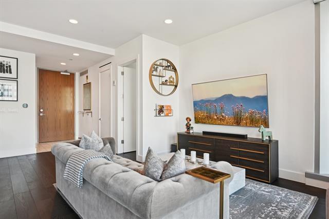 Foto del edificio - 3130 N Harwood St