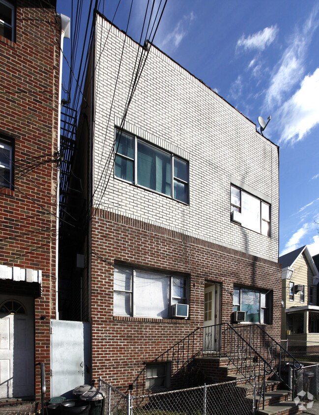 24 Beacon Ave, Jersey City, NJ 07306 Apartments in Jersey City, NJ