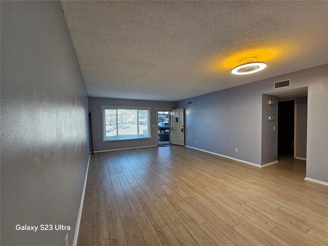 Foto del edificio - 2263 Americus Blvd E