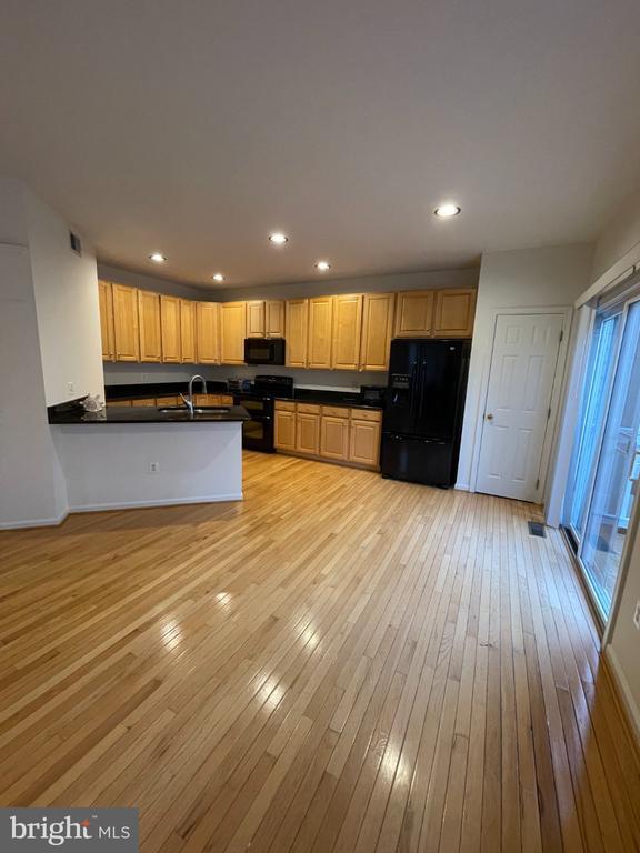 Foto del edificio - 6256 Shackelford Terrace