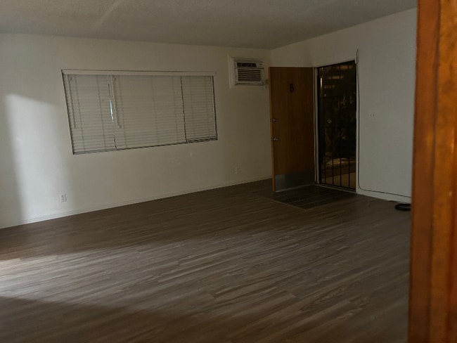 Building Photo - 224 W Palm Ave