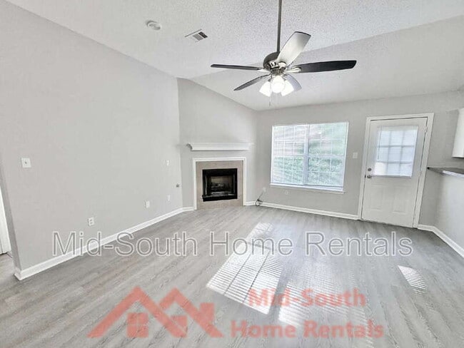 Foto del edificio - 4381 Pecan Creek Cir S