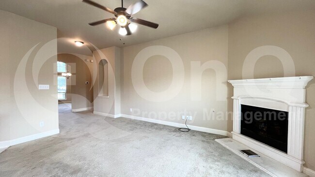 Foto del edificio - 1705 Fair Oaks Ln