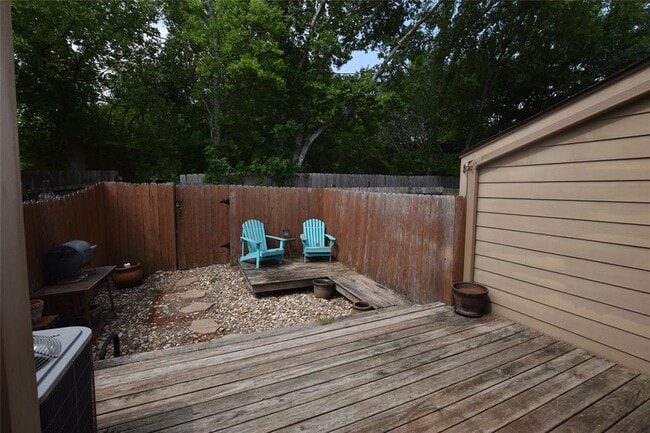Building Photo - 11404 Walnut Ridge Dr