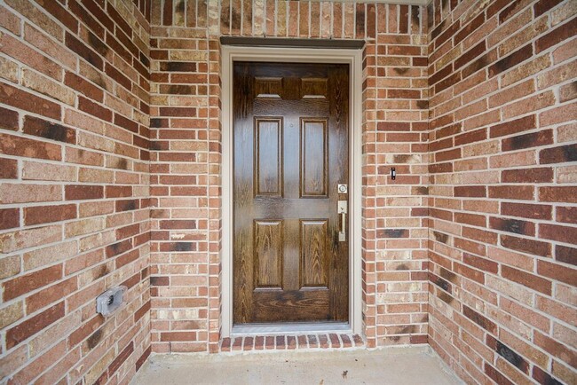 Foto del edificio - 4930 Lucky Fawn Ln