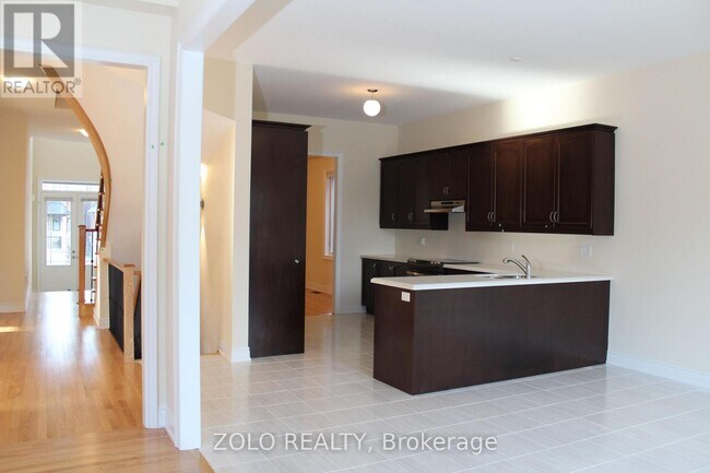 Building Photo - 207 Gardiner Dr