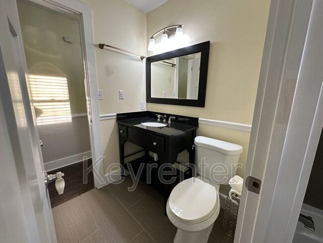 Building Photo - 303 Highstone Ln