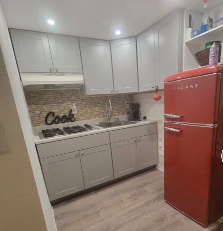 455 Leland Ave, The Bronx, NY 10473 Room for Rent in The Bronx, NY