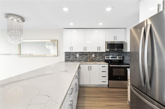 Foto del edificio - 16710 NE 9th Ave