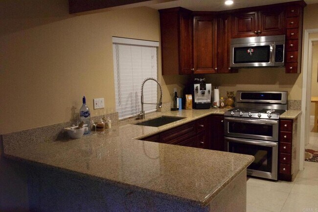 Foto del edificio - 411 Windjammer Cir