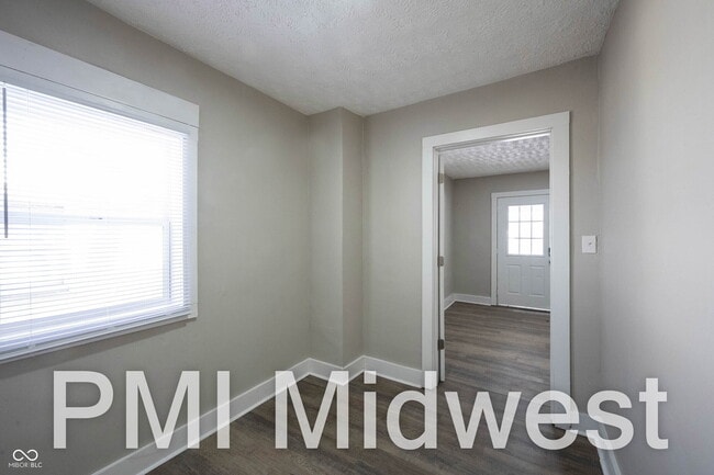 Building Photo - 2932 N Dearborn St