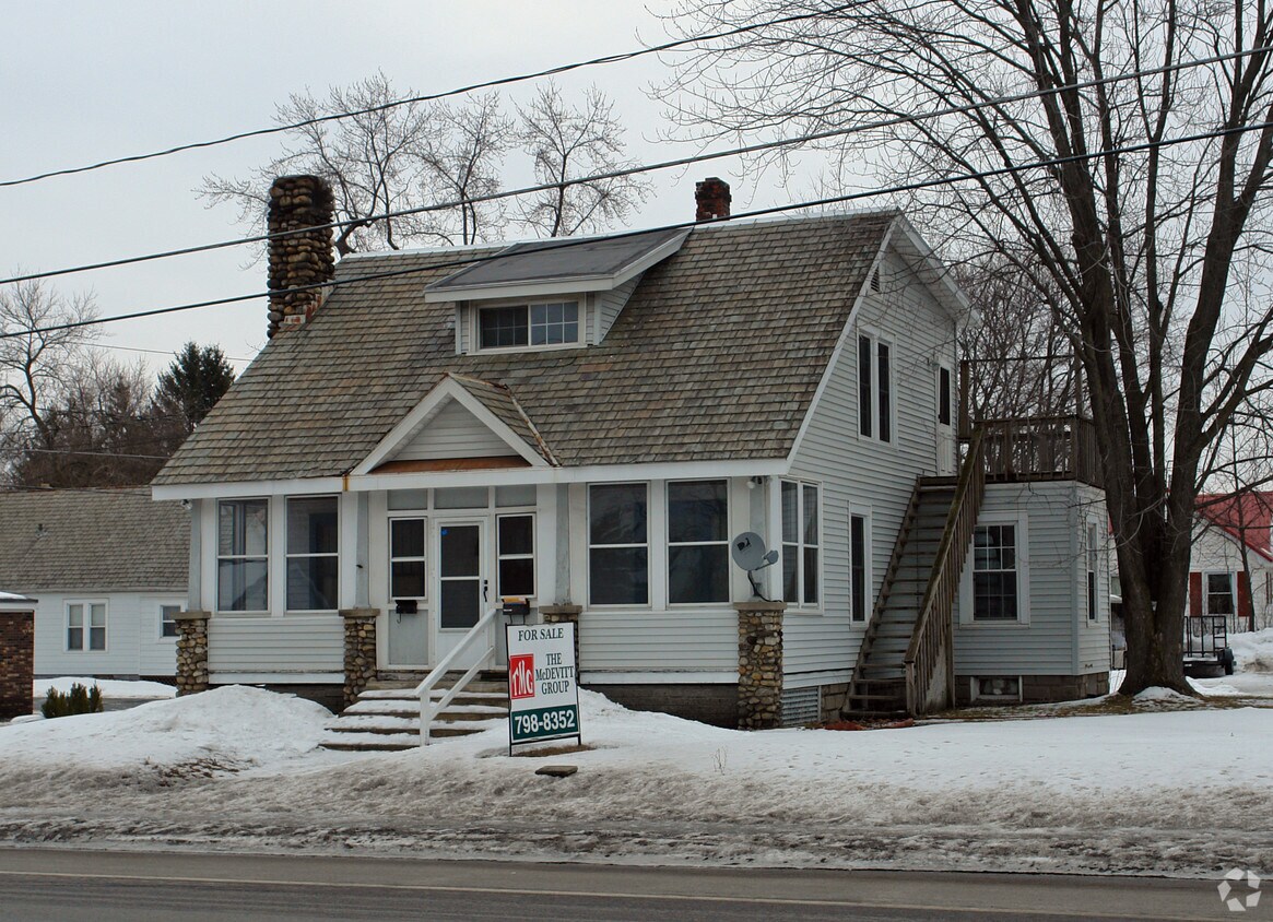 91 Saratoga Ave, South Glens Falls, NY 12803 Apartments in South