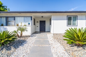 Building Photo - 6162 Mary Ln Dr