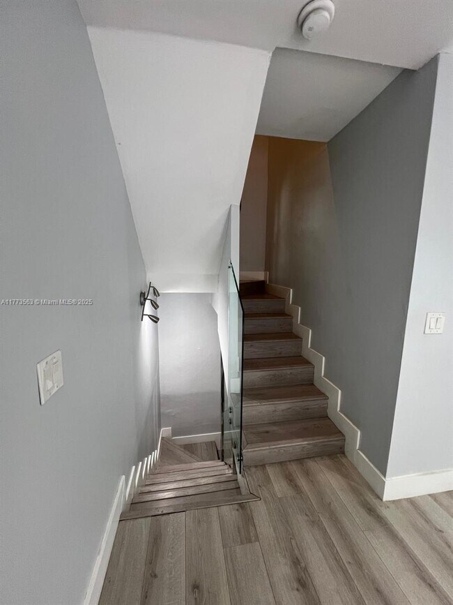 Foto del edificio - 2999 Bridgeport Ave