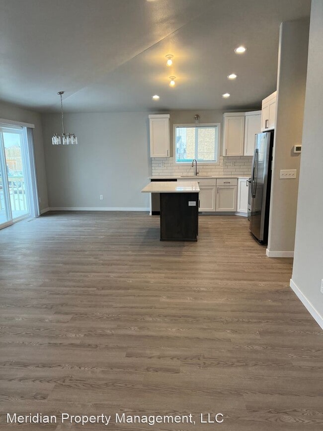 Building Photo - 3 br, 2 bath House - 3767 Chinook Dr S