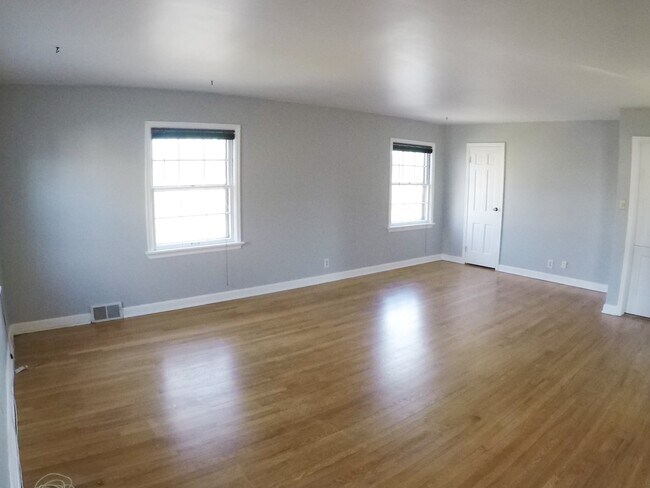 Foto del edificio - 2703 N Avondale Blvd