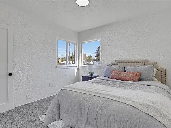 Building Photo - 608 S University Rd