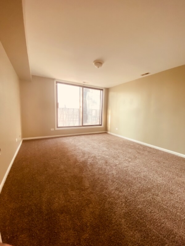 Foto del edificio - 2720 E 75th St