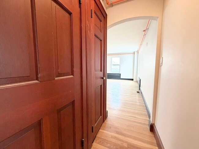 Building Photo - 3 1/2 Buffum St