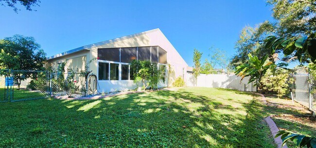 Foto del edificio - 238 Kings Pond Ave