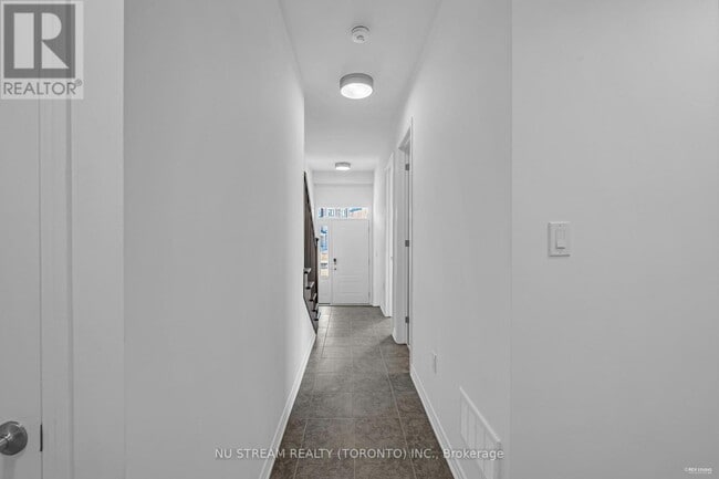 Building Photo - 3034 Merrick Rd