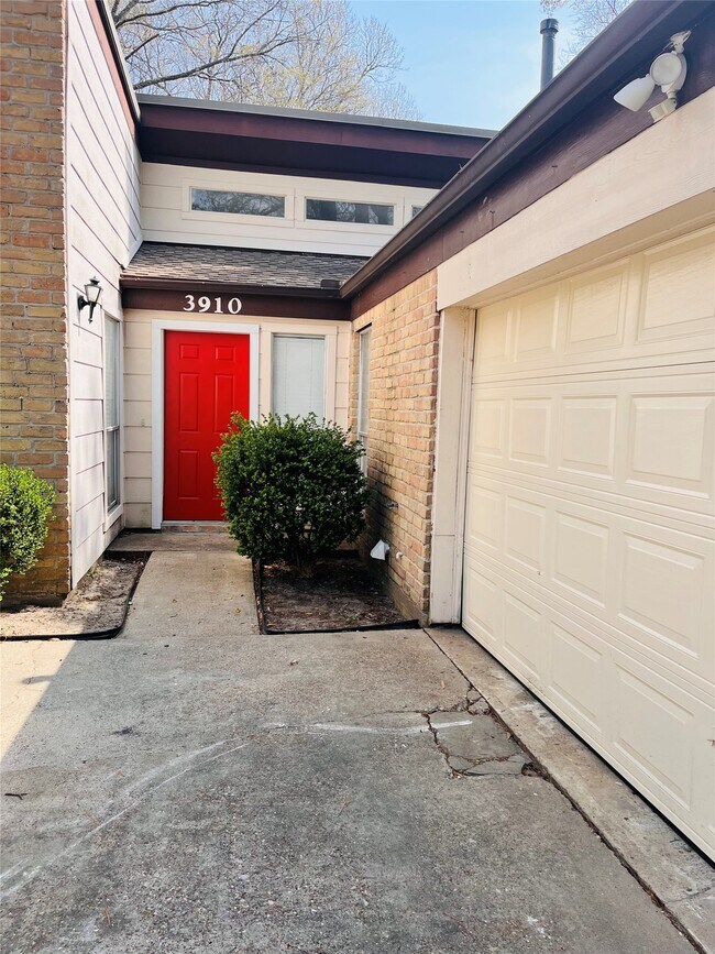Foto del edificio - 3910 Hidden Glen Dr