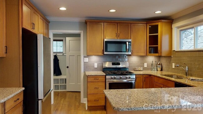 Building Photo - 4227 Murrayhill Rd