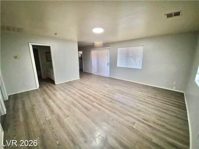 Building Photo - 1080 Red Butte St