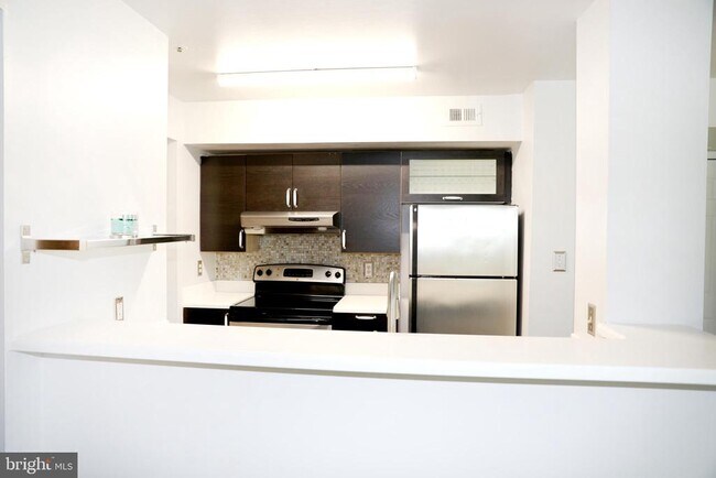 Foto del edificio - 4478 Lord Loudoun Ct