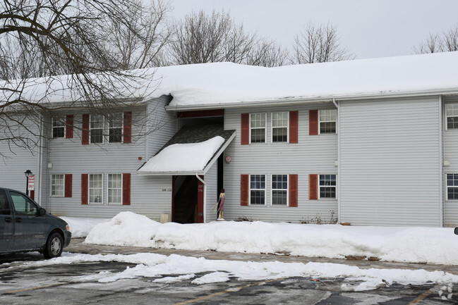 Building Photo - Caledonia Apartments