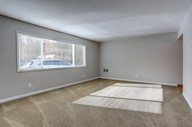 Building Photo - Cherry Park Apartments - NK-2717M